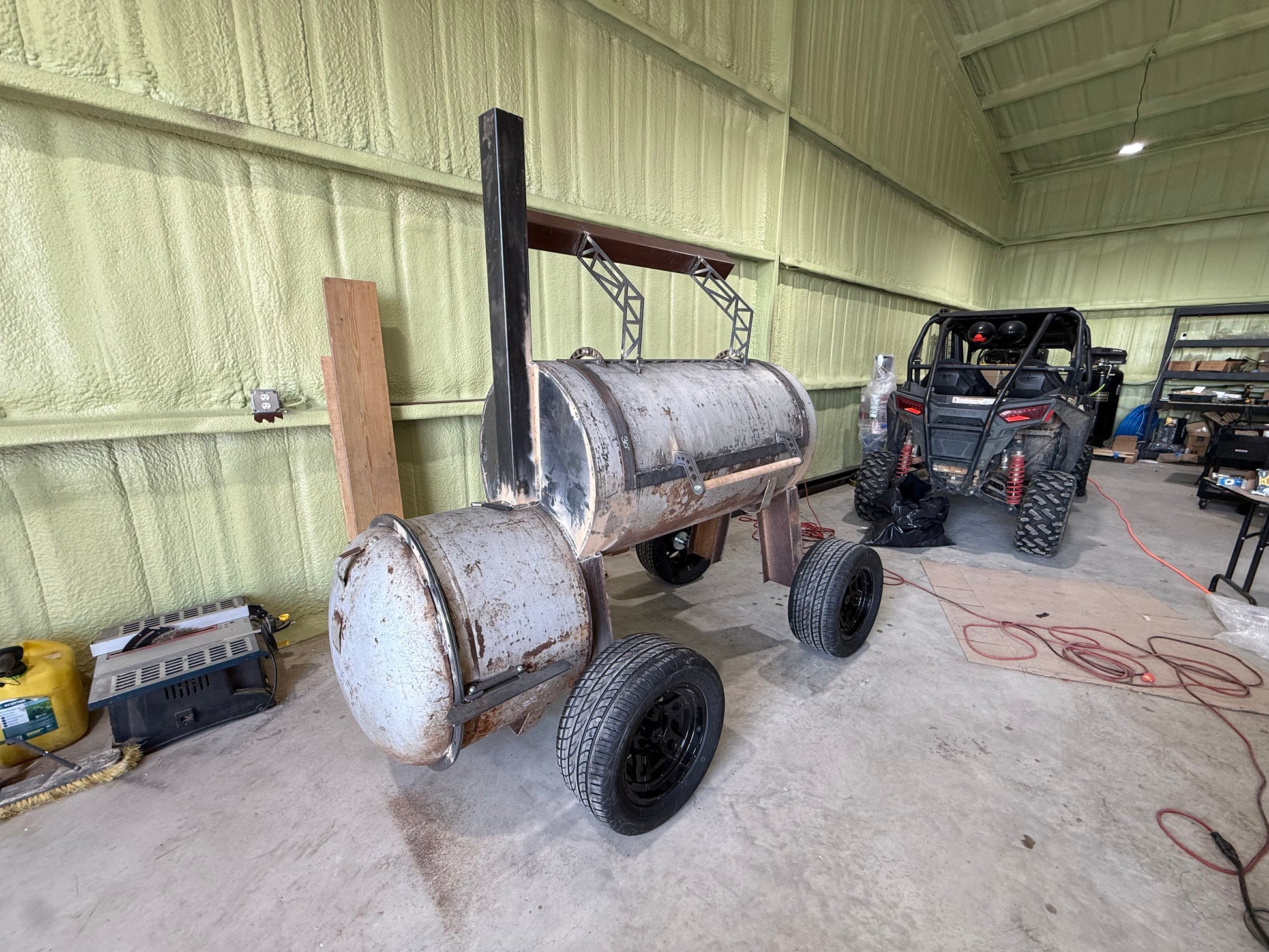 175 Gallon Reverse Flow Offset with Oversized Tires
