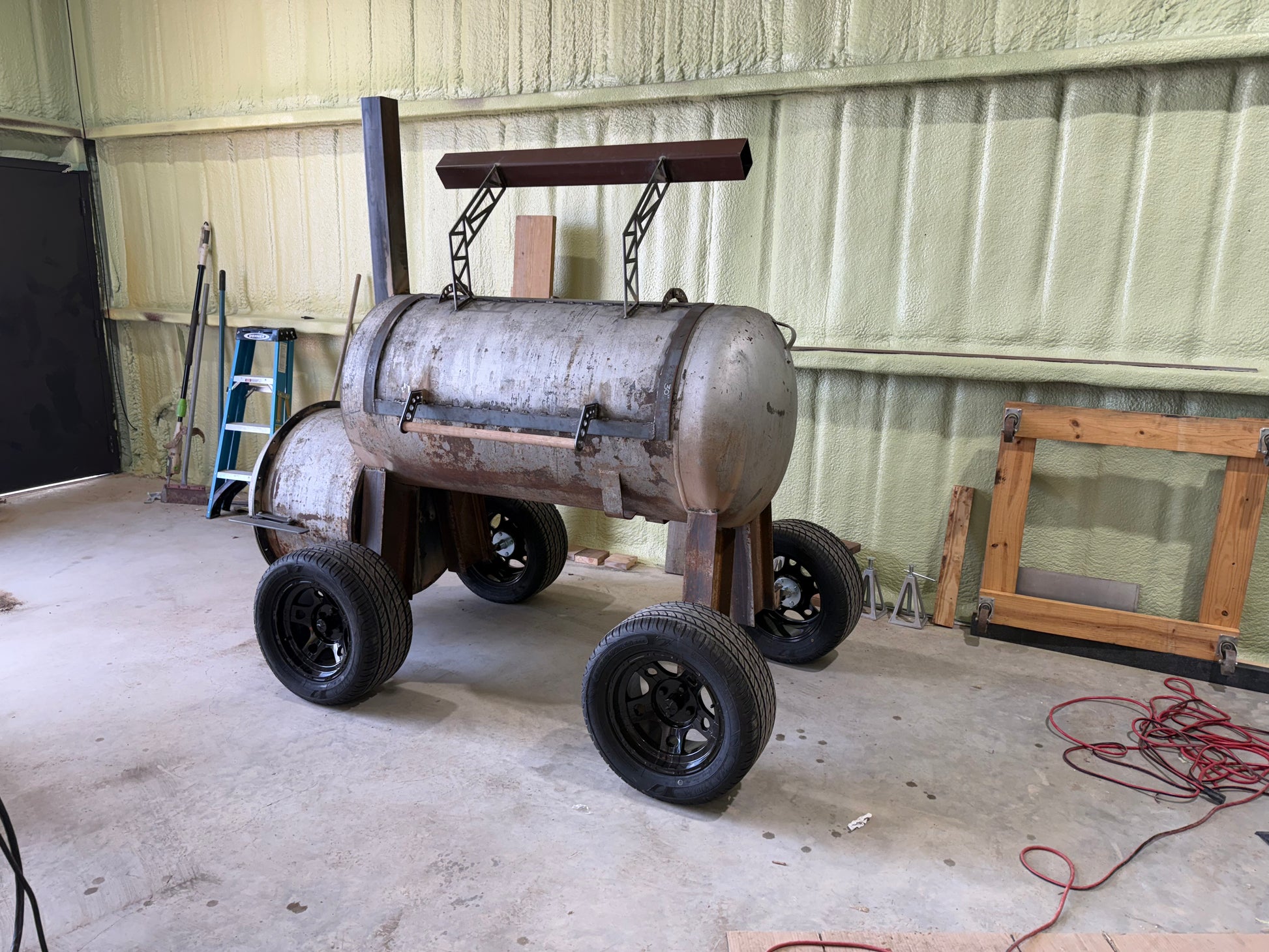 175 Gallon Reverse Flow Offset with Oversized Tires